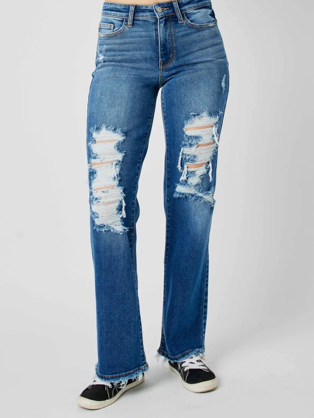 Judy Blue Medium Wash Distressed Straight Leg Jeans